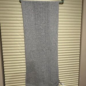 George Light Gray Knit Scarf